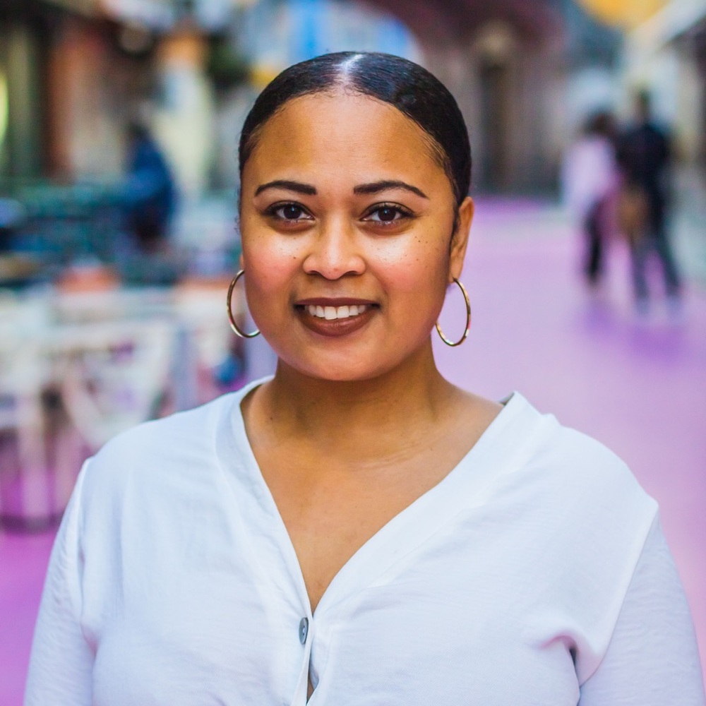 Meet your Posher, Nina